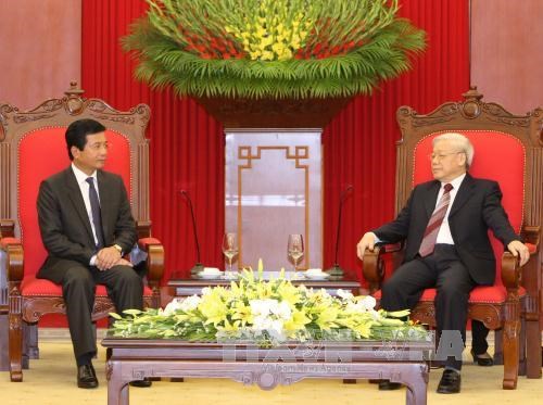 Le secretaire general du PCV recoit l’ambassadeur laotien hinh anh 1