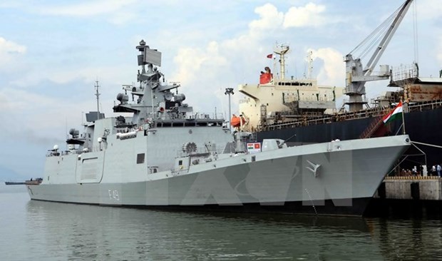 La fregate de la Marine indienne INS Sahyadri fait escale a Da Nang hinh anh 1