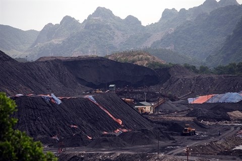 Centrale a charbon: La ville de Ha Long en enjeu environnemental majeur hinh anh 2