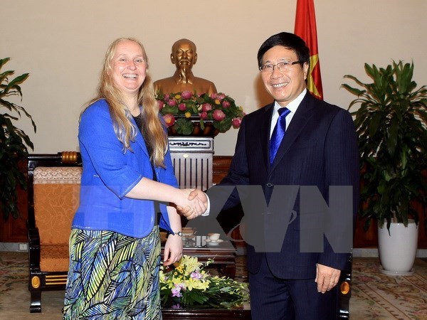 Le vice-PM Pham Binh Minh recoit une vice-ministre neo-zelandaise hinh anh 1