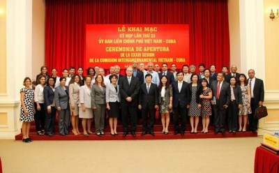 La 33e session du Comite intergouvernemental Vietnam-Cuba a Hanoi hinh anh 1