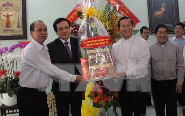 Noel : Feliciations aux catholiques de Binh Duong hinh anh 1