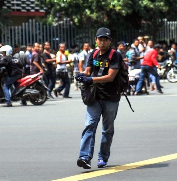 Attentats de Jakarta : l’identite d’un des terrotistes a ete declinee hinh anh 1