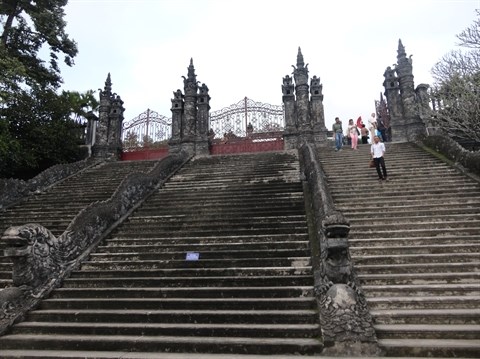 Le Mausolee de Khai Dinh, un melting-pot architectural hinh anh 1
