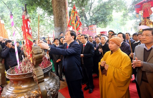 Offrande d’encens en hommage des rois de Thang Long – Hanoi hinh anh 4
