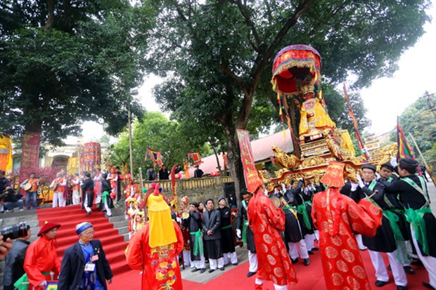 Offrande d’encens en hommage des rois de Thang Long – Hanoi hinh anh 2