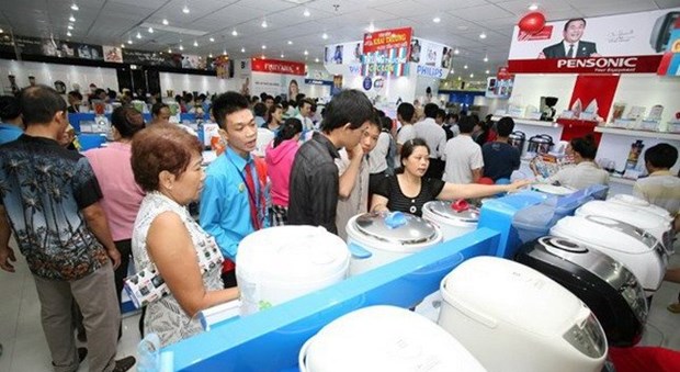 Les consommateurs vietnamiens ont tendance a limiter leurs depenses hinh anh 1