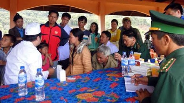 Soins medicaux gratuits pour des pauvres au Laos hinh anh 1