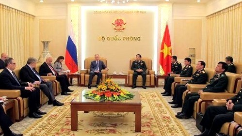 Vietnam et Russie renforce leur cooperation dans la defense hinh anh 1