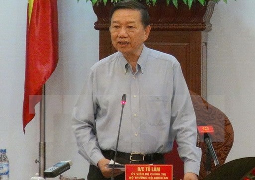 Le PM cambodgien Hun Sen recoit le ministre de la Securite publique To Lam hinh anh 1