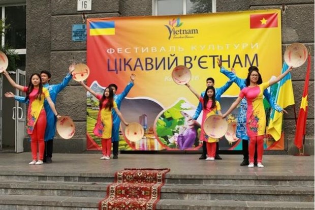 La Journee culturelle du Vietnam a Kiev hinh anh 1