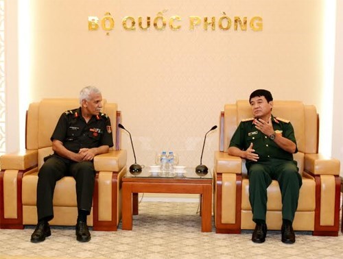 Une delegation de l’Academie nationale de la defense de l’Inde en visite au Vietnam hinh anh 1