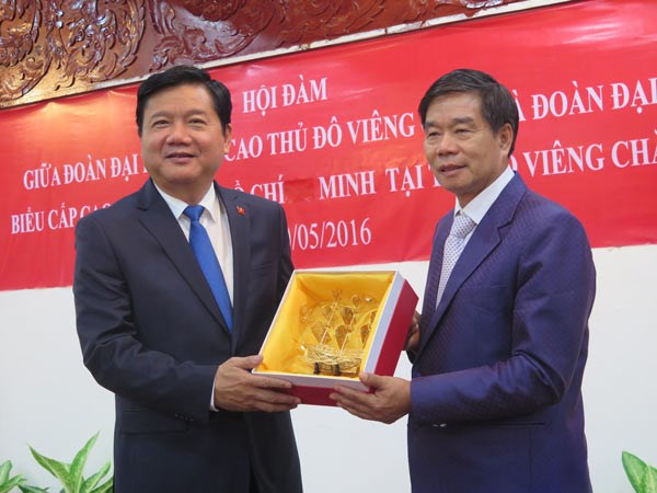 Ho Chi Minh-Ville et Vientiane resserrent leur cooperation hinh anh 1