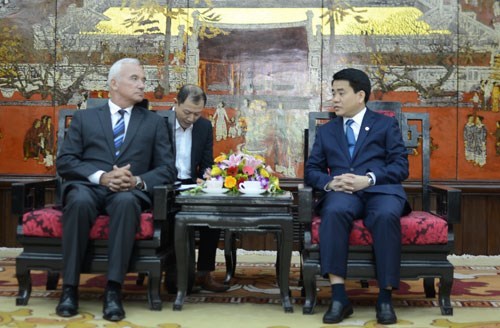 Hanoi souhaite renforcer ses relations avec les localites de Bielorussie hinh anh 1