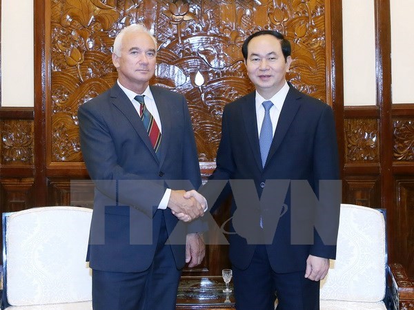 Le Vietnam tient en haute estime ses relations avec la Bielorussie hinh anh 1