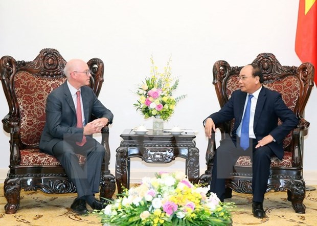 Le Premier ministre recoit le representant en chef du FMI au Vietnam hinh anh 1