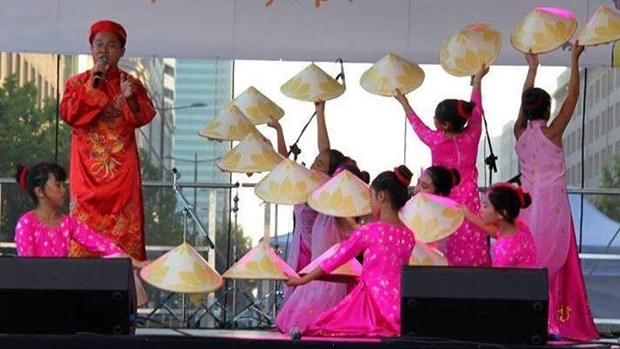 Le Vietnam brille a la 10e Fete de la diversite culturelle de Varsovie hinh anh 1