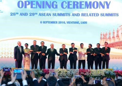 Ouverture des 28e et 29e Sommets de l’ASEAN au Laos hinh anh 1