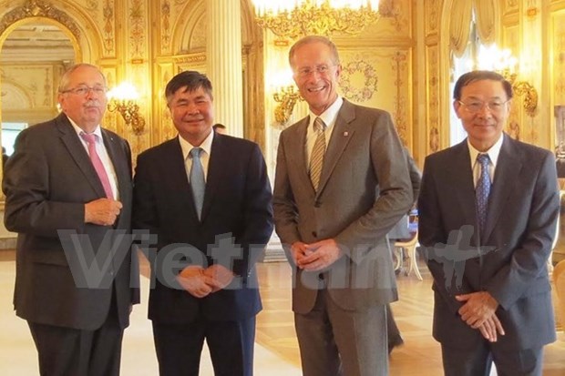 Vietnam renforce la cooperation avec le Land de Hesse hinh anh 1