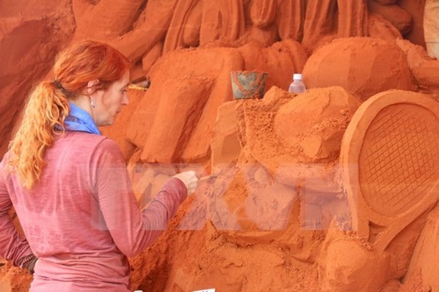 Binh Thuan : le parc de sculptures sur sable cherche a attirer le public hinh anh 1