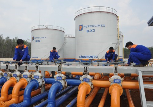 Pres de 8 millions de tonnes de carburants importees au Vietnam depuis janvier hinh anh 1