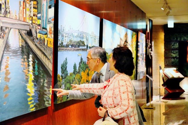 Un peintre vietnamien expose des tableaux sur des paysages japonais a Tokyo hinh anh 1