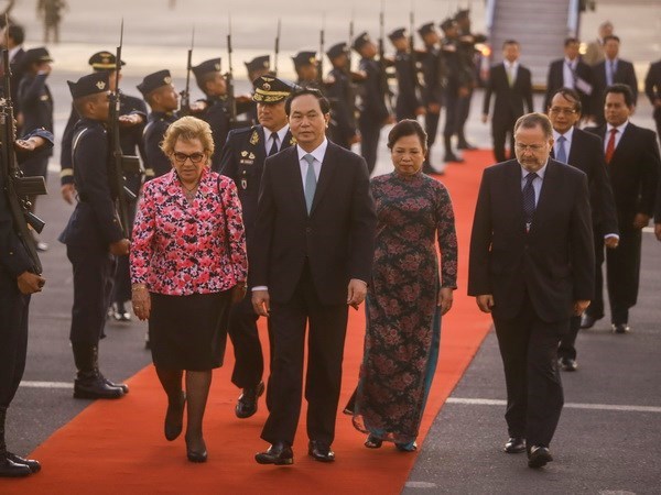 Le president Tran Dai Quang au Perou pour assister au Sommet de l’APEC 2016 hinh anh 1
