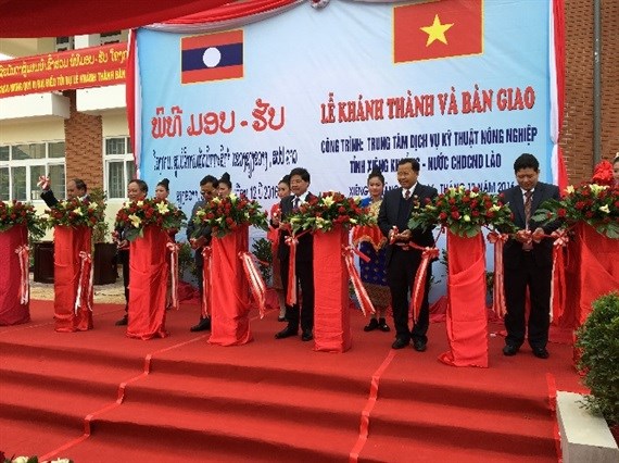 Le Vietnam finance la construction d’un centre de services techniques de l’agriculture au Laos hinh anh 1