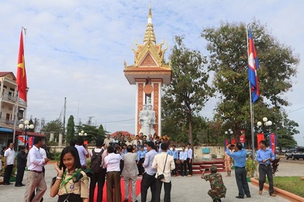 Inauguration de la restauration du monument de l’amitie Vietnam-Cambodge a Stung Treng hinh anh 1