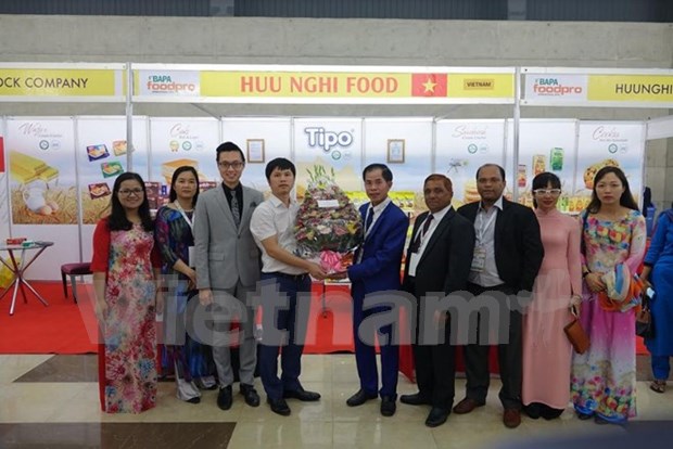 Des produits sucres vietnamiens presentes a la FoodPro 2017 a Bangladesh hinh anh 1