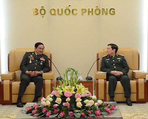 Le ministre de la Defense recoit des anciens combattants cambodgiens et laotiens hinh anh 1