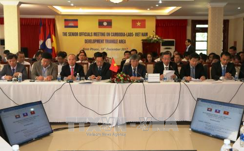 La 11e reunion des hauts officiels du Triangle de developpement CLV a Binh Phuoc hinh anh 1