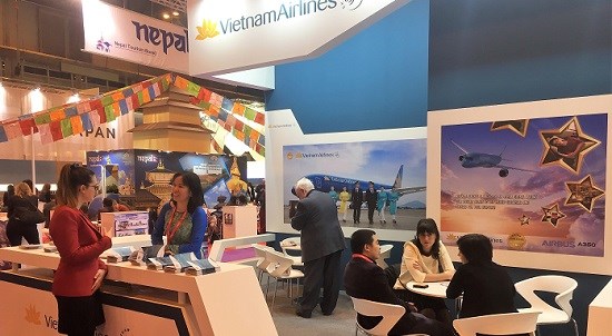 Vietnam Airlines promeut l’image du pays au salon du tourisme FITUR a Madrid hinh anh 1