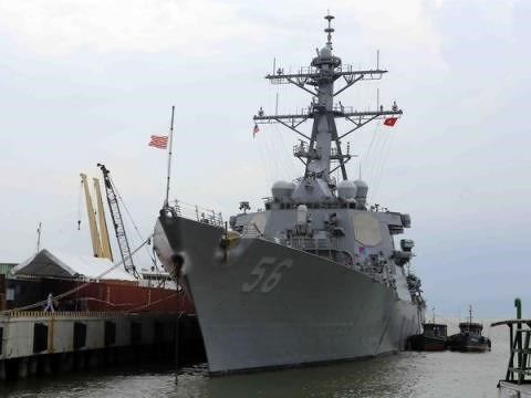 Trois navires de la Marine americaine visiteront Da Nang hinh anh 1