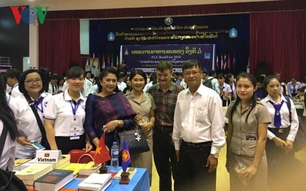 Programme d’echange entre ecrivains et exposition de livres de l’ASEAN au Laos hinh anh 1