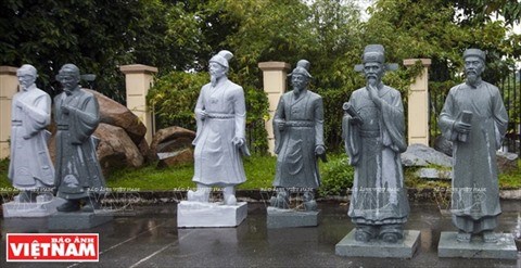 Buu Long, le village des sculptures en pierre hinh anh 1