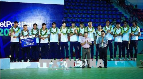 Volley-ball masculin : le Vietnam occupe la 3e place de la coupe LienVietPostBank 2018 hinh anh 1