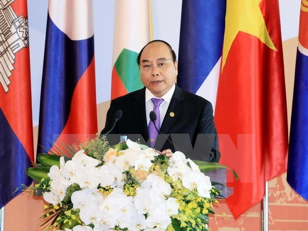 Le Premier ministre part pour ACMECS-8 et CLMV-9 en Thailande hinh anh 1