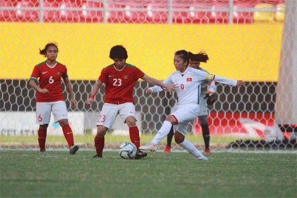 Premiere victoire du Vietnam au Championnat de football feminin d’Asie du Sud-Est 2018 hinh anh 1