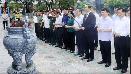 Le 27 juillet : Le president Tran Dai Quang rend visite a Hung Yen hinh anh 1
