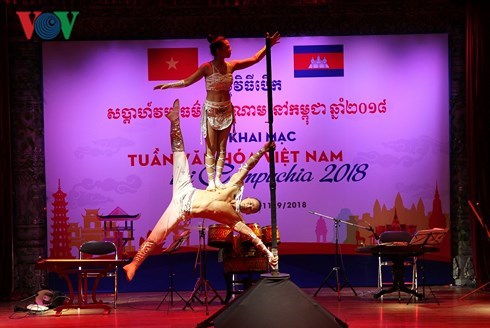 La Semaine culturelle vietnamienne au Cambodge hinh anh 1