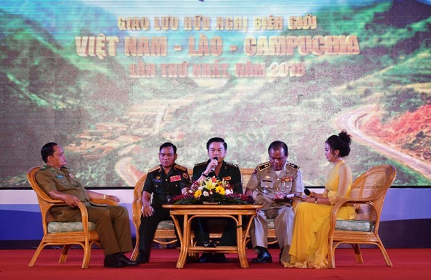 Premier echange d’amitie frontaliere Vietnam-Laos-Cambodge hinh anh 1