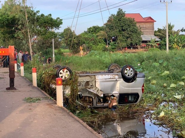 Six Vietnamiens decedes dans un accident de circulation au Cambodge hinh anh 1