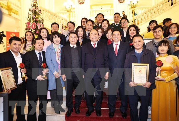 Le 5e Prix national du journalisme sur l'edification du Parti hinh anh 7