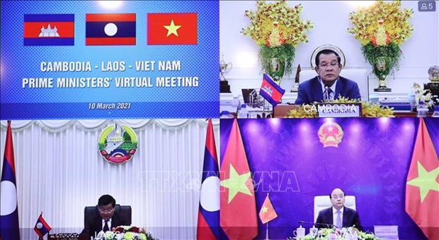 Renforcement de la cooperation dans des domaines entre le Vietnam, le Laos et le Cambodge hinh anh 1