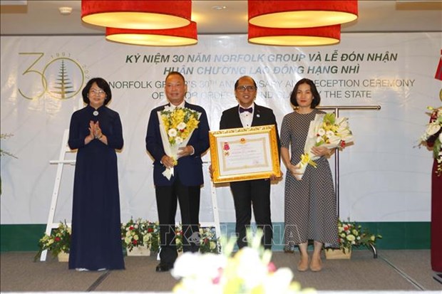 Un groupe immobilier australien honore pour ses contributions importantes au Vietnam hinh anh 1