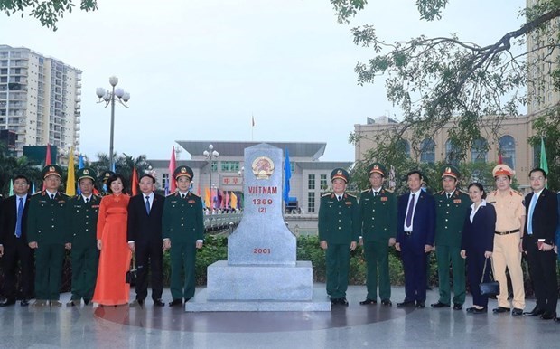 Le Vietnam et la Chine oeuvrent pour une frontiere commune de paix et de developpement hinh anh 1