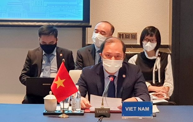 ASEAN-Chine: le Vietnam appelle toutes les parties a appliquer serieusement la DOC hinh anh 1