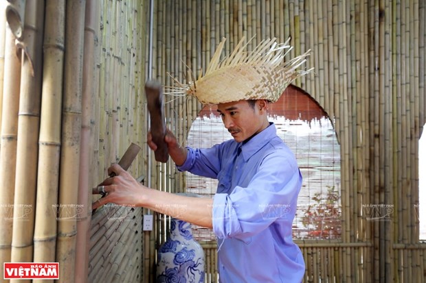 Une commune de Hanoi specialisee dans la construction en bambou hinh anh 3