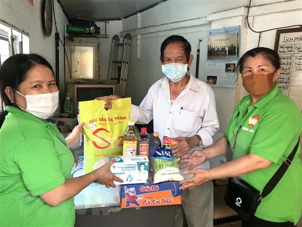 COVID-19: plus de 365.000 personnes a Ho Chi Minh-Ville beneficient d'assistance hinh anh 1